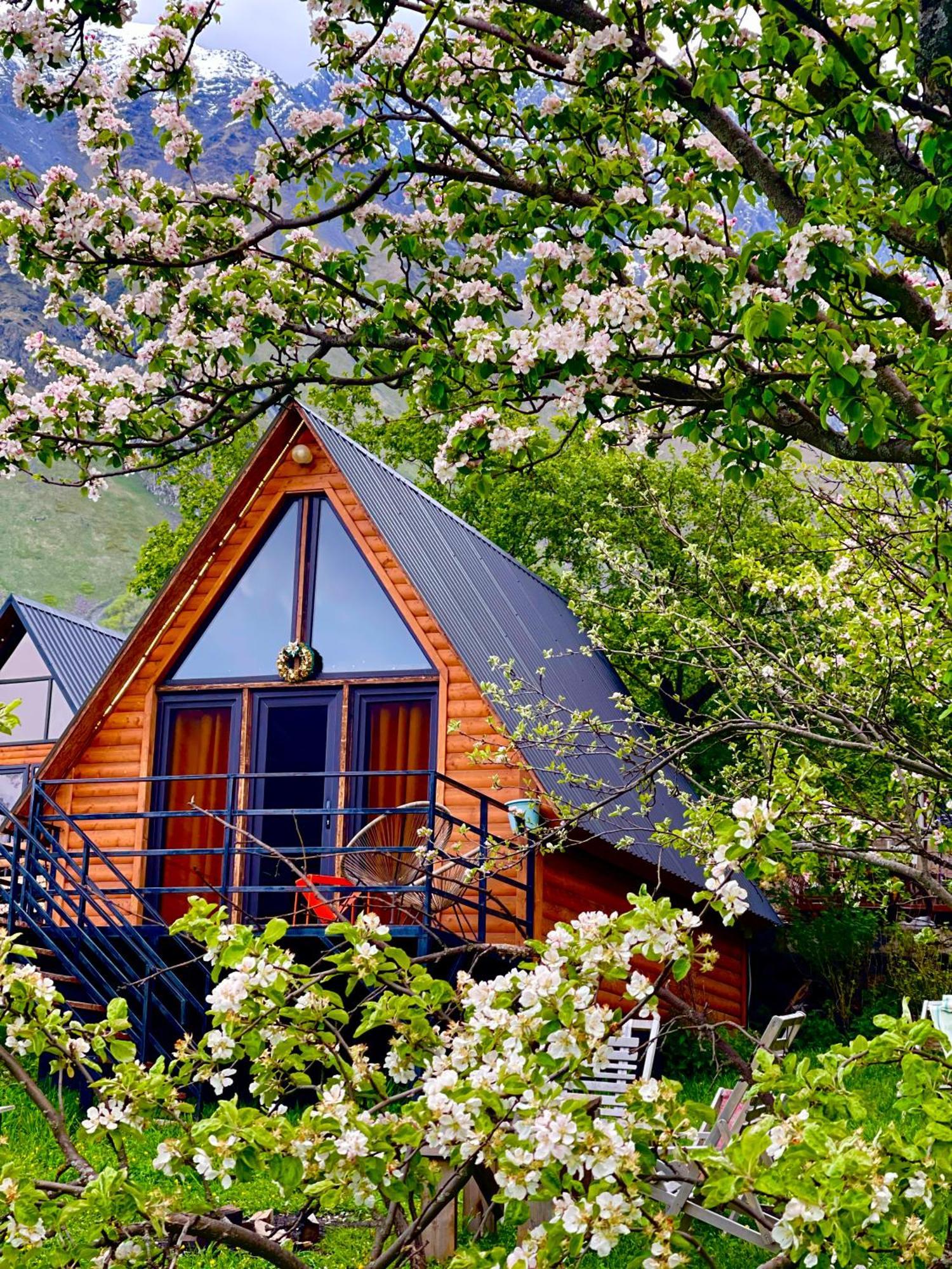 Kazbegi Kuro Cottages Exterior photo