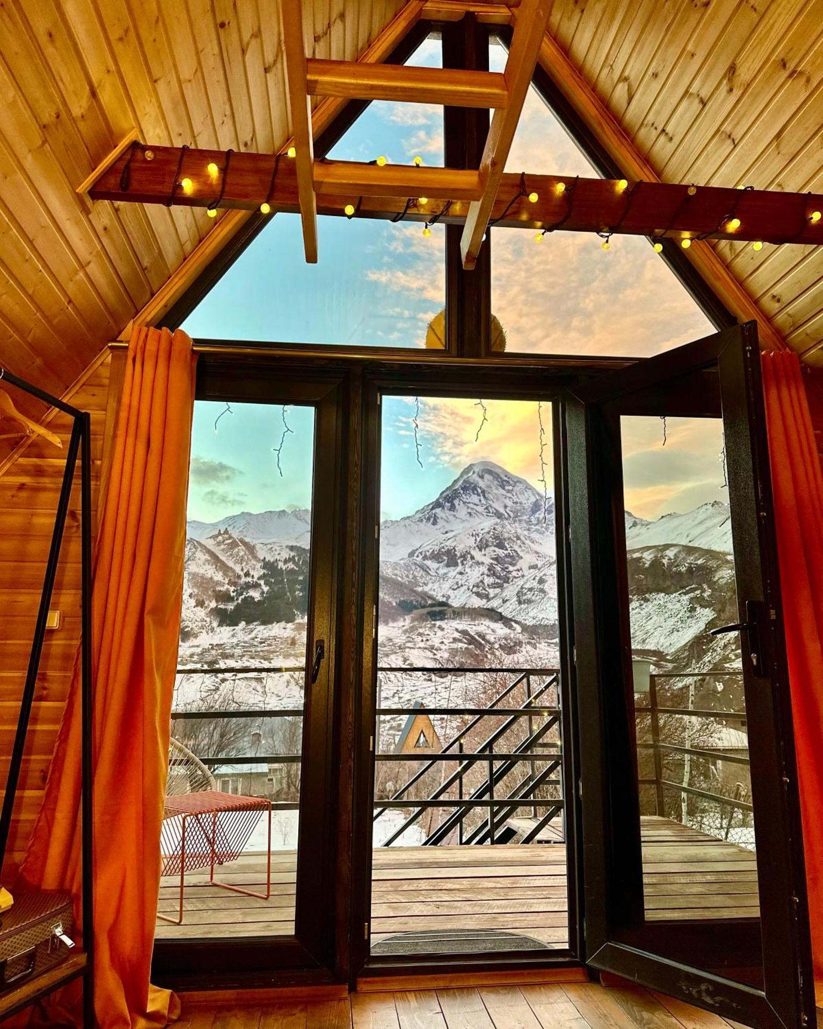 Kazbegi Kuro Cottages Exterior photo